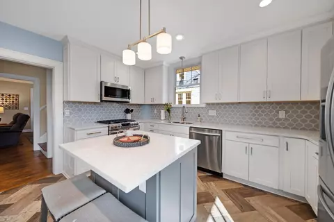 Kitchen - 39 E Torrence Rd, Columbus, OH 43214 photo 3 of 4