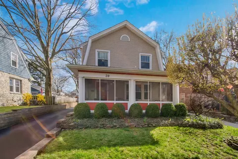 Exterior - 39 E Torrence Rd, Columbus, OH 43214 photo 3 of 15