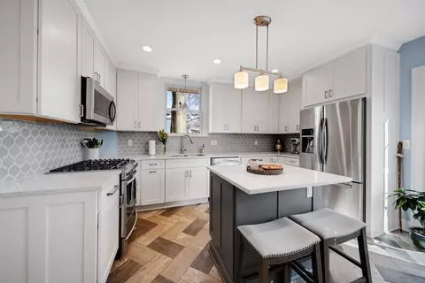 Kitchen - 39 E Torrence Rd, Columbus, OH 43214 photo 1 of 4