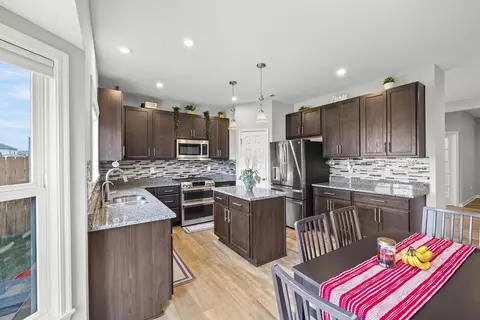Kitchen - 4923 Crestbrook Dr, Lockbourne, OH 43137 photo 2 of 2