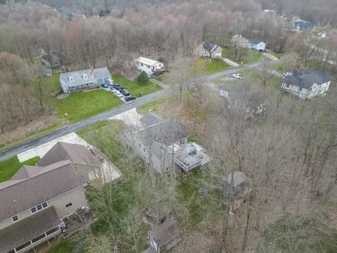 View/Area - 536 Crestmonte Dr, Howard, OH 43028 photo 6 of 9