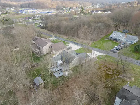 View/Area - 536 Crestmonte Dr, Howard, OH 43028 photo 5 of 9