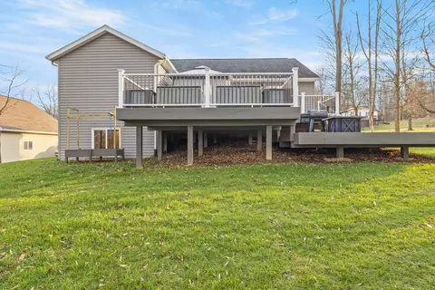 Exterior - 536 Crestmonte Dr, Howard, OH 43028 photo 10 of 11