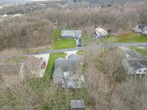 View/Area - 536 Crestmonte Dr, Howard, OH 43028 photo 4 of 9