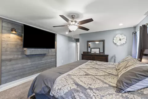 Bedroom - 536 Crestmonte Dr, Howard, OH 43028 photo 2 of 10
