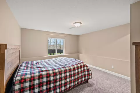 Bedroom - 536 Crestmonte Dr, Howard, OH 43028 photo 7 of 10