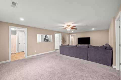 Living - 536 Crestmonte Dr, Howard, OH 43028 photo 5 of 6
