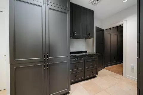 Kitchen - 1 Miranova Pl #2425, Columbus, OH 43215 photo 15 of 15