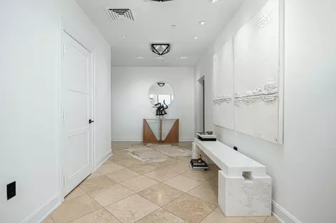 Entry Way - 1 Miranova Pl #2425, Columbus, OH 43215 photo 1 of 3