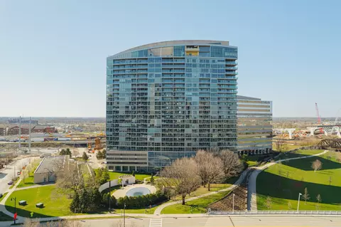 1 Miranova Pl #2425, Columbus, OH 43215