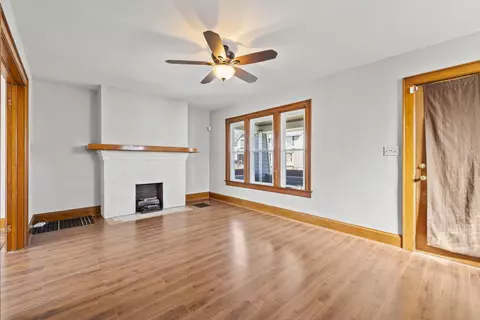 Living - 277 E Morrill Ave, Columbus, OH 43207 photo 1 of 1