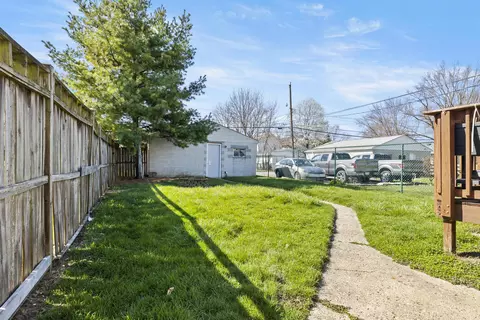 Exterior - 277 E Morrill Ave, Columbus, OH 43207 photo 4 of 8