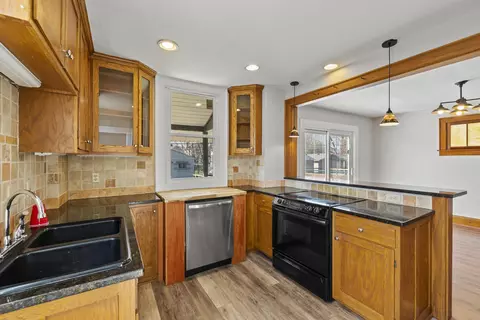 Kitchen - 277 E Morrill Ave, Columbus, OH 43207 photo 2 of 3