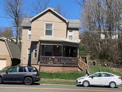 213 W Main St, New Straitsville, OH 43766