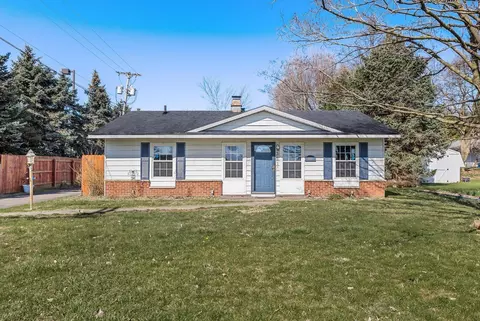 381 Willowood Dr W, Mansfield, OH 44906