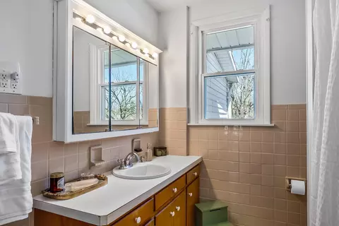 Bath - 406 E Water St, Prospect, OH 43342 photo 1 of 2