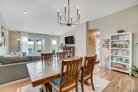 Dining - 5002 Crestbrook Dr, Lockbourne, OH 43137 photo 1 of 2