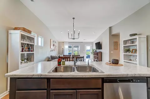 Kitchen - 5002 Crestbrook Dr, Lockbourne, OH 43137 photo 5 of 7