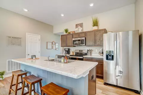 Kitchen - 5002 Crestbrook Dr, Lockbourne, OH 43137 photo 3 of 7