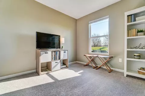 Bedroom - 5002 Crestbrook Dr, Lockbourne, OH 43137 photo 6 of 6