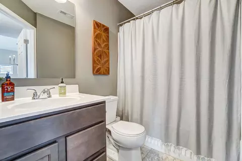 Bath - 5002 Crestbrook Dr, Lockbourne, OH 43137 photo 3 of 3