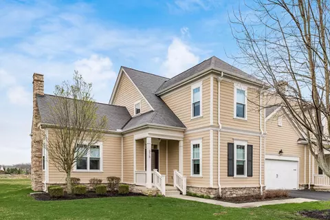 978 Northstar Dr, Sunbury, OH 43074