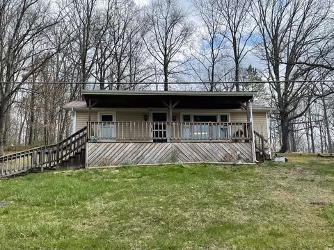 441 Gallia St, Oak Hill, OH 45656