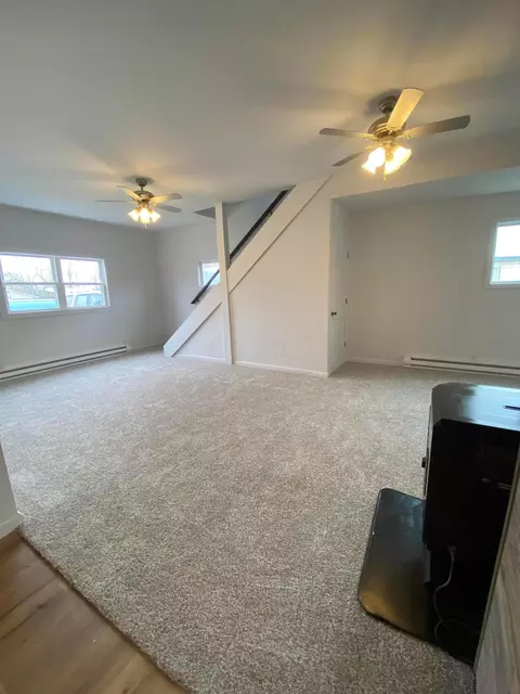 Living - 622 Lee St, Marion, OH 43302 photo 2 of 4