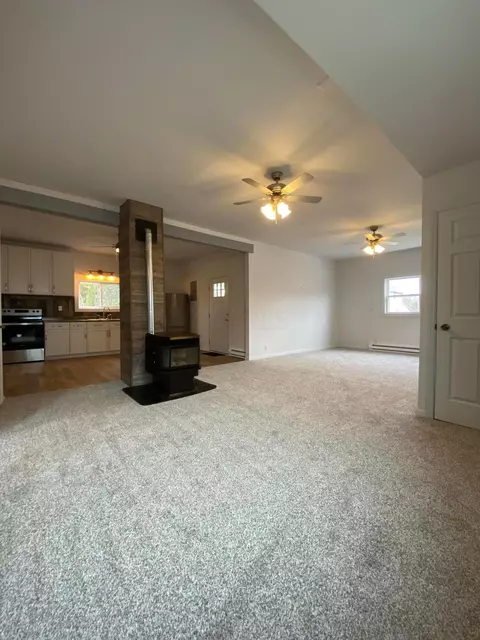 Living - 622 Lee St, Marion, OH 43302 photo 1 of 4