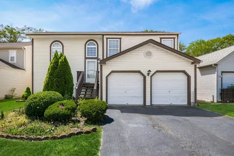 3765 Sunburst Dr, Columbus, OH 43207