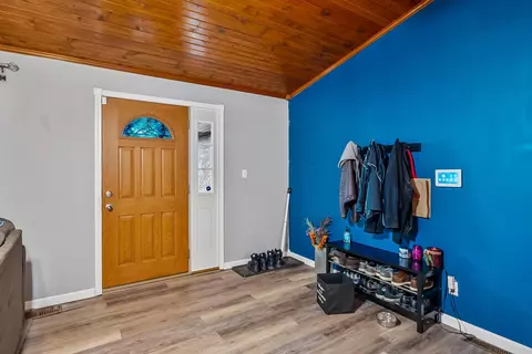 Entry Way - 1748 Smeltzer Rd, Marion, OH 43302 photo 1 of 1