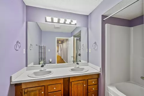 Bath - 1748 Smeltzer Rd, Marion, OH 43302 photo 4 of 5