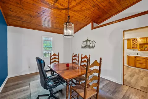 Dining - 1748 Smeltzer Rd, Marion, OH 43302 photo 1 of 2