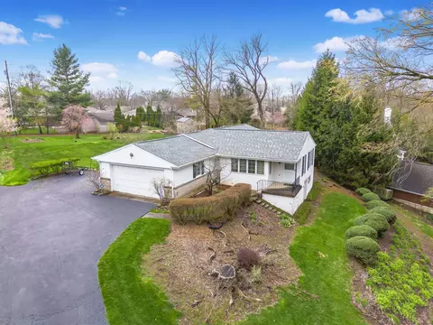 2693 Fairfax Dr, Columbus, OH 43220