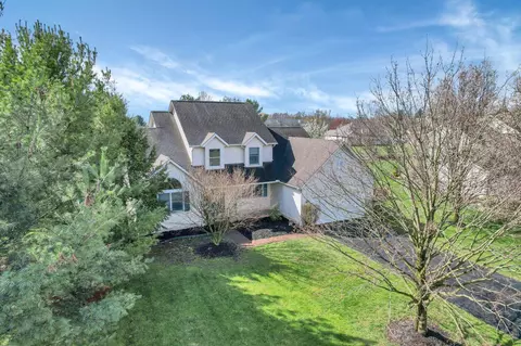 129 Kelly Marie Dr, Pataskala, OH 43062