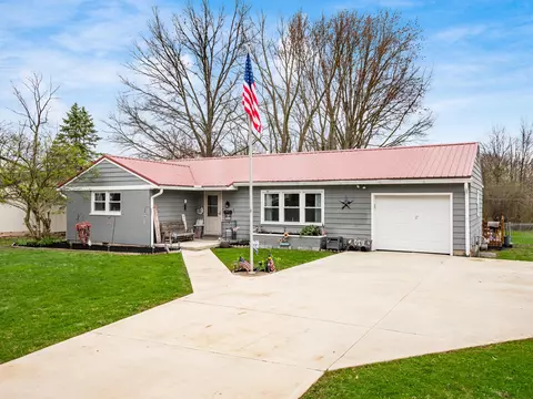 512 Parkway Dr, Marysville, OH 43040
