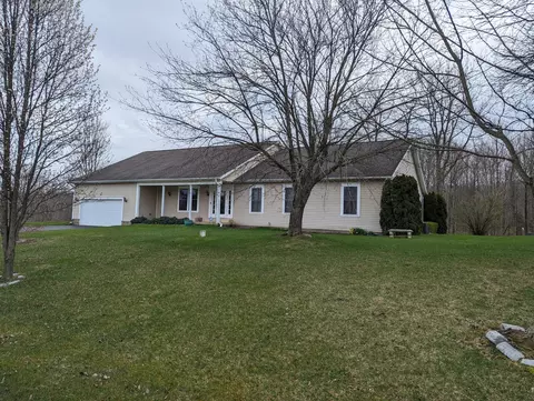7385 Deercreek Dr, Springfield, OH 45502