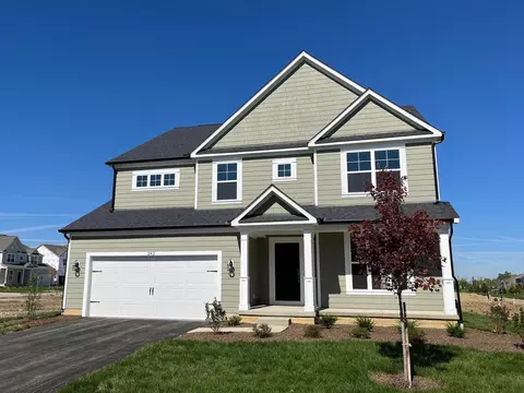 242 Sage Hill Dr, Lewis Center, OH 43035