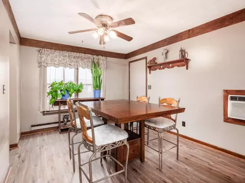 Dining - 1891 Kauffman Rd, Marion, OH 43302 photo 2 of 3