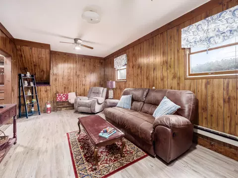 Living - 1891 Kauffman Rd, Marion, OH 43302 photo 6 of 6