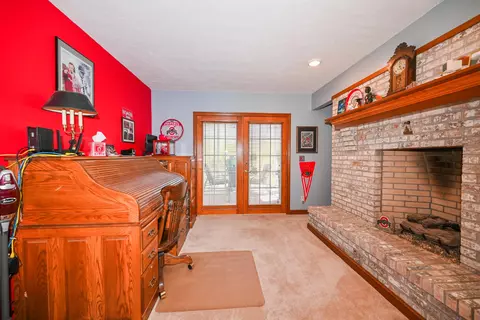 Bedroom - 814 Eton St, Marion, OH 43302 photo 4 of 10