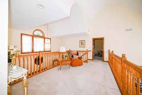 Living - 814 Eton St, Marion, OH 43302 photo 6 of 10