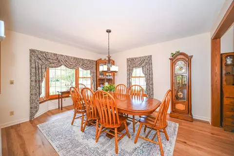 Dining - 814 Eton St, Marion, OH 43302 photo 2 of 5