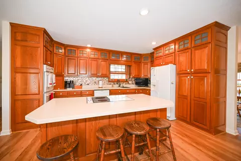 Kitchen - 814 Eton St, Marion, OH 43302 photo 2 of 5