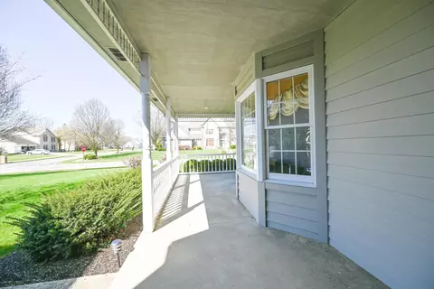 Exterior - 814 Eton St, Marion, OH 43302 photo 14 of 19