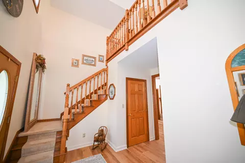 Entry Way - 814 Eton St, Marion, OH 43302 photo 3 of 9