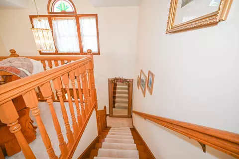 Entry Way - 814 Eton St, Marion, OH 43302 photo 6 of 9