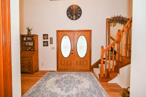 Entry Way - 814 Eton St, Marion, OH 43302 photo 2 of 9