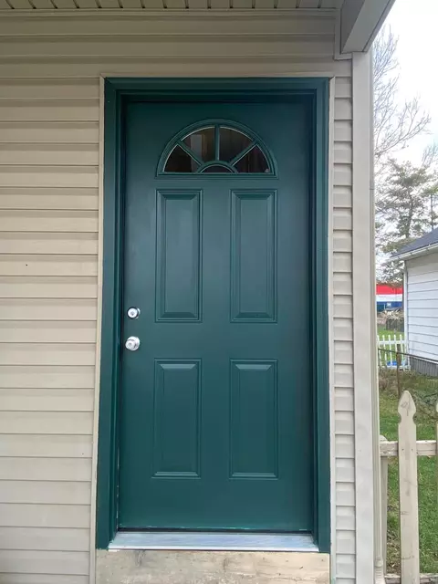Exterior - 136 Fairview Blvd, Circleville, OH 43113 photo 5 of 13