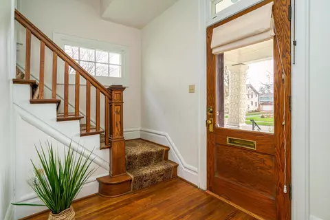 Entry Way - 70 E Dunedin Rd, Columbus, OH 43214 photo 1 of 1